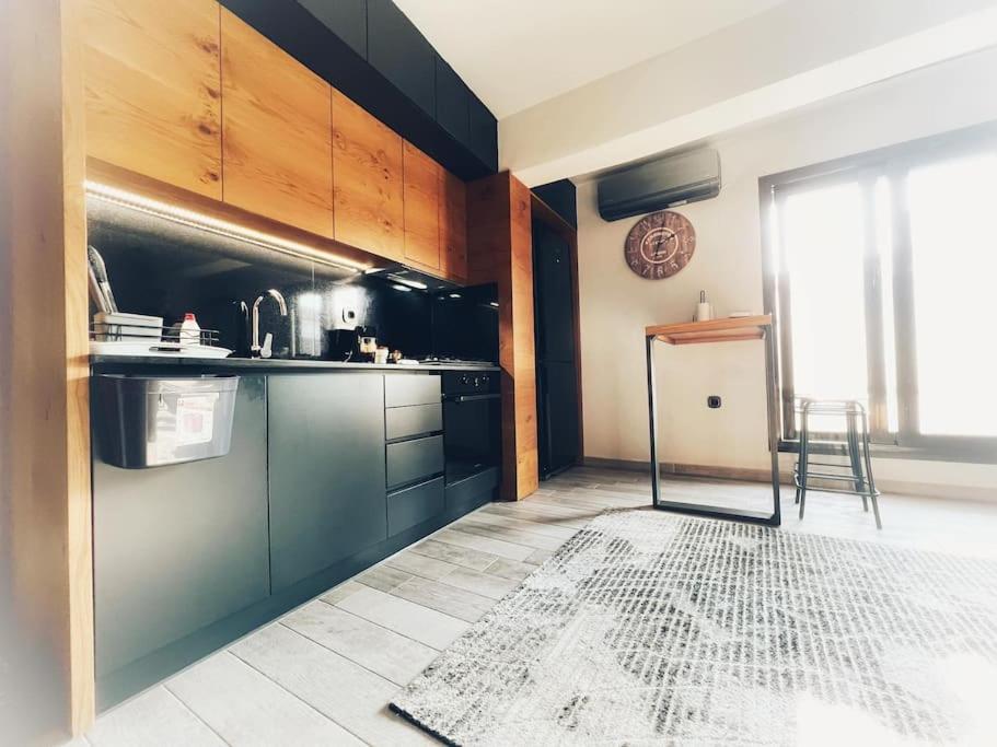 The Beehive Apartment Mytilene Bagian luar foto