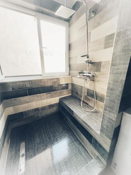 The Beehive Apartment Mytilene Bagian luar foto