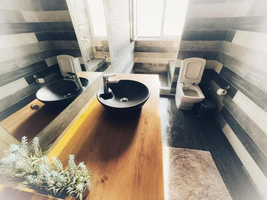 The Beehive Apartment Mytilene Bagian luar foto