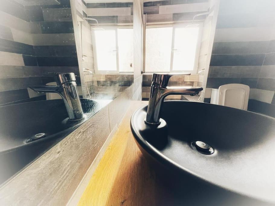 The Beehive Apartment Mytilene Bagian luar foto