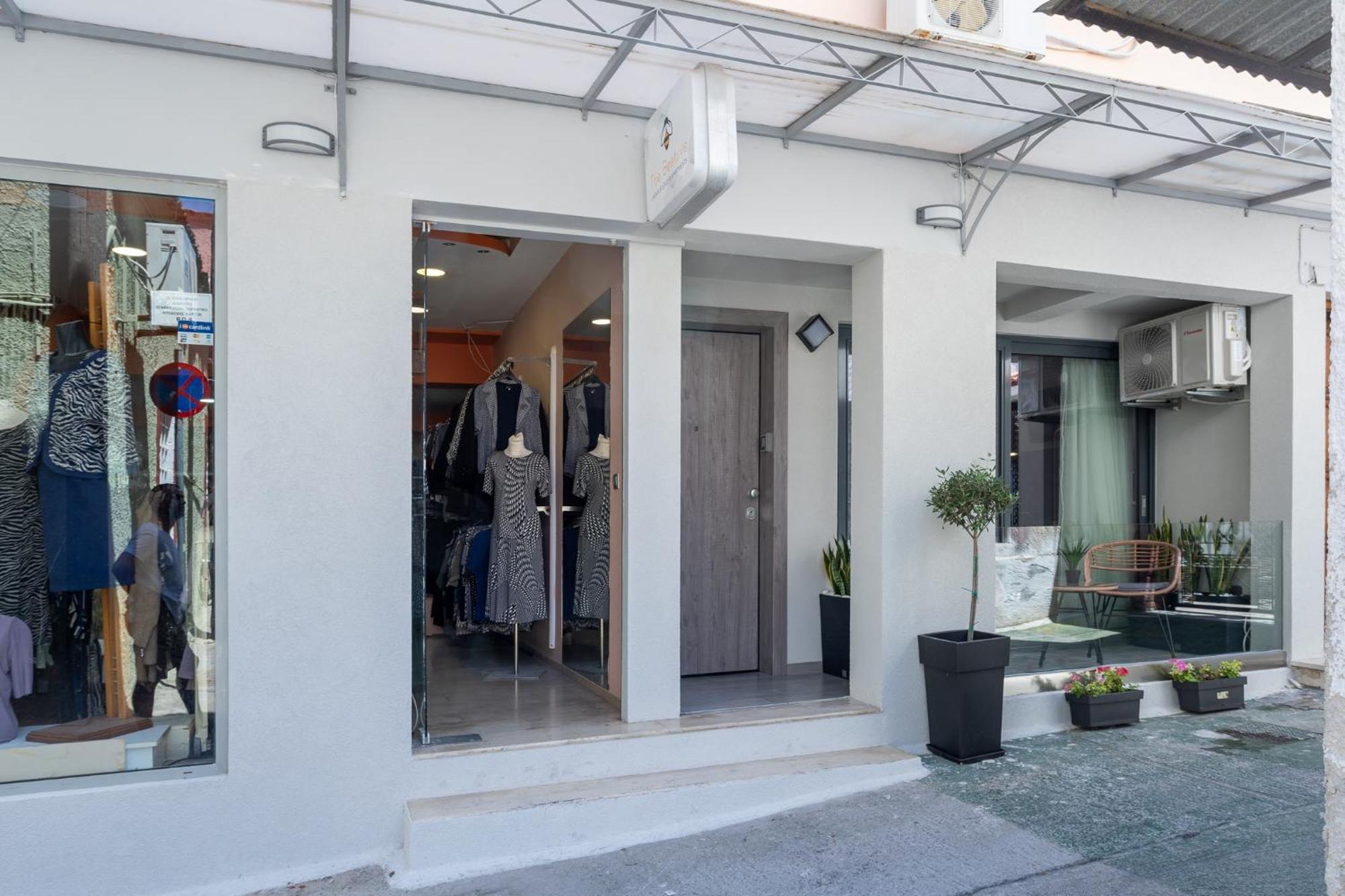 The Beehive Apartment Mytilene Bagian luar foto