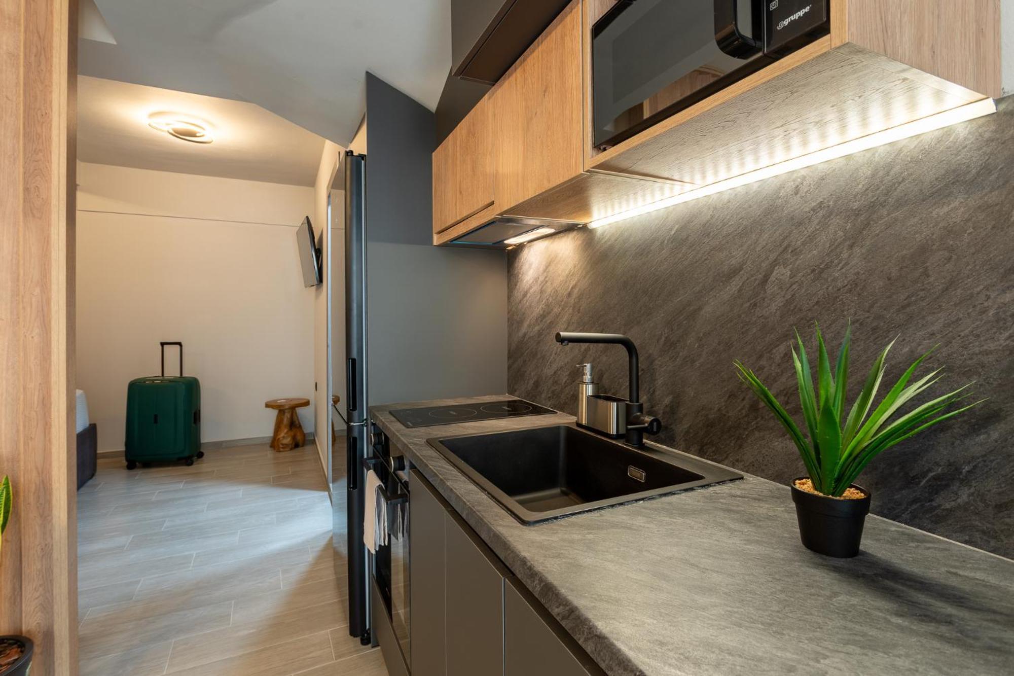 The Beehive Apartment Mytilene Bagian luar foto