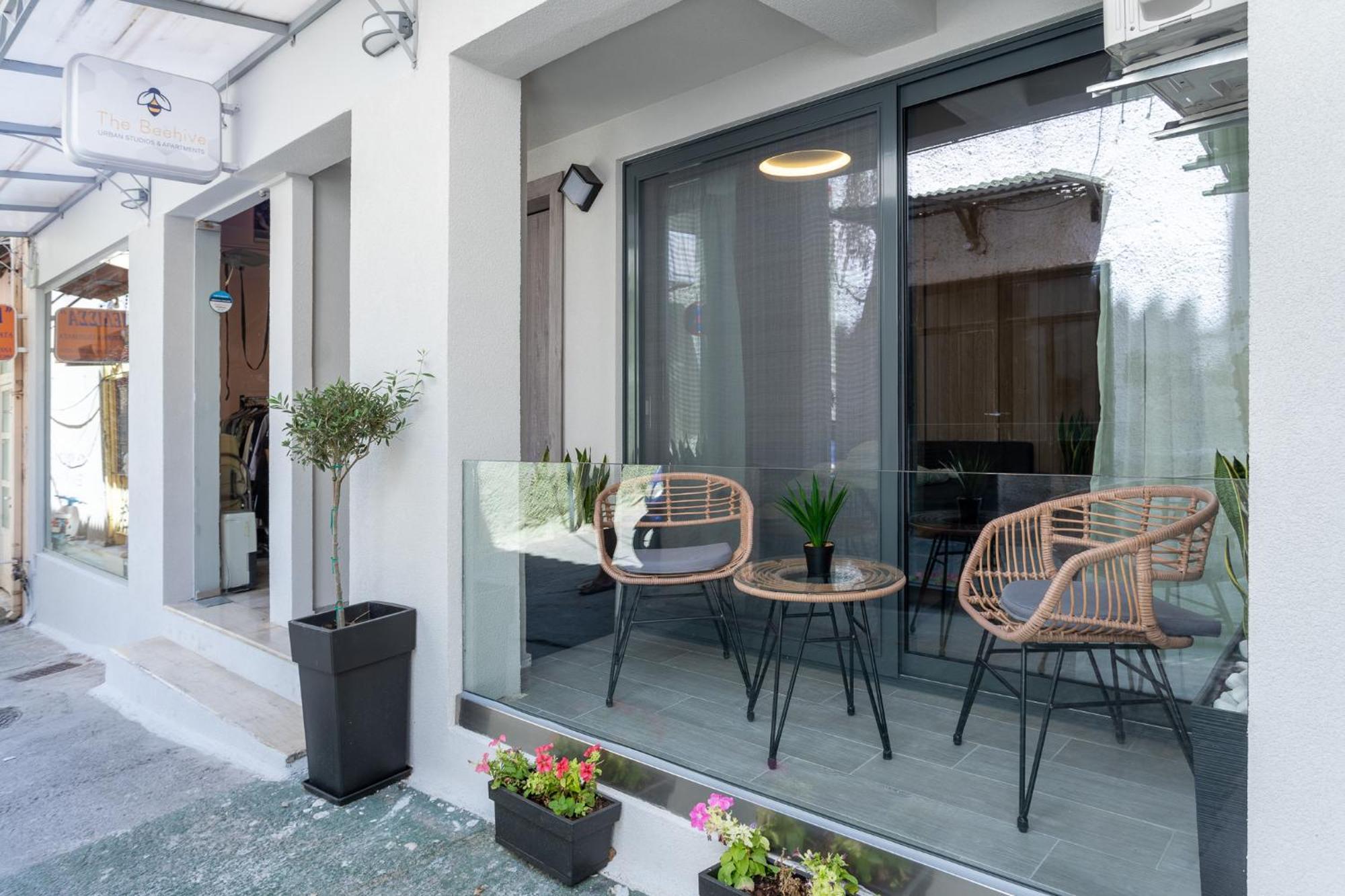 The Beehive Apartment Mytilene Bagian luar foto